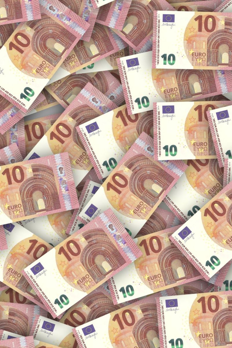 10 Euro 22