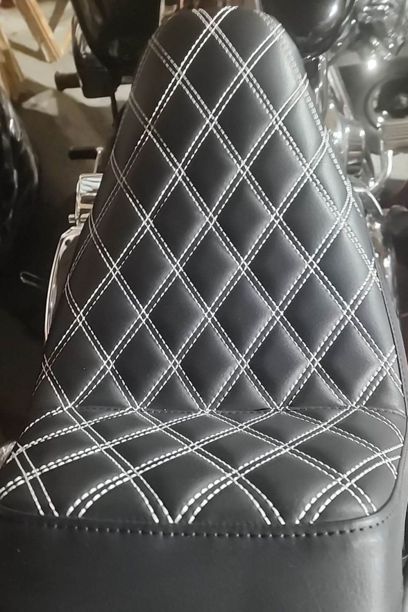 Diamond Tufted Leather 23